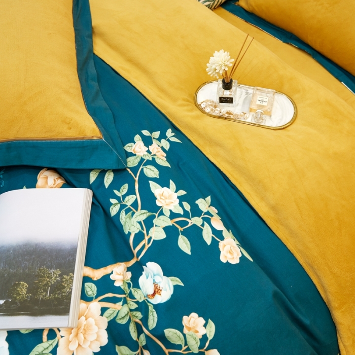 91家纺网 家纺一手货源 找家纺 杜先生2021新款230克牛奶绒拼角被边款四件套富丽满堂-绿