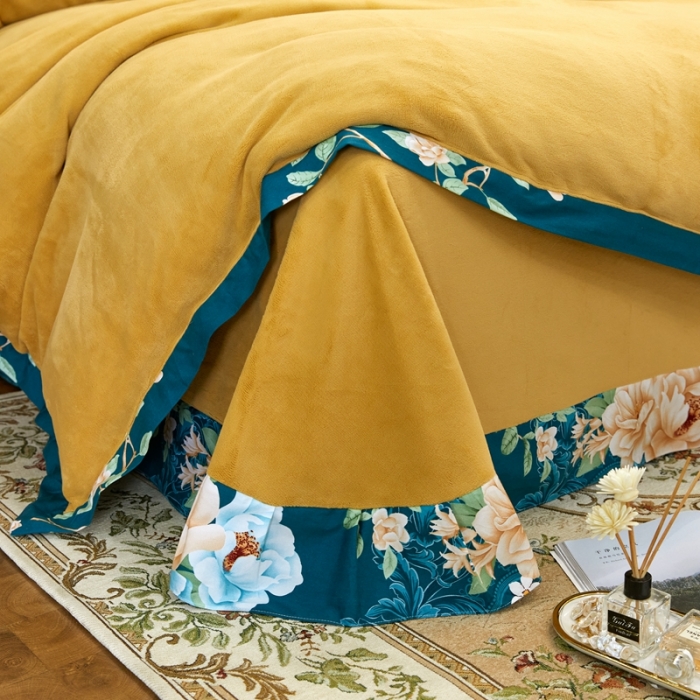 91家纺网 家纺一手货源 找家纺 杜先生2021新款230克牛奶绒拼角被边款四件套富丽满堂-绿