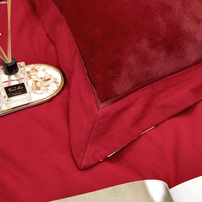 91家纺网 家纺一手货源 找家纺 杜先生2021新款230克牛奶绒拼角被边款四件套花开浓情酒红