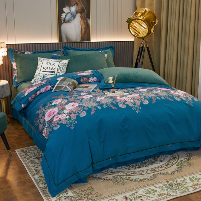 91家纺网 家纺一手货源 找家纺 杜先生2021新款230克牛奶绒拼角被边款四件套绝代年华墨绿