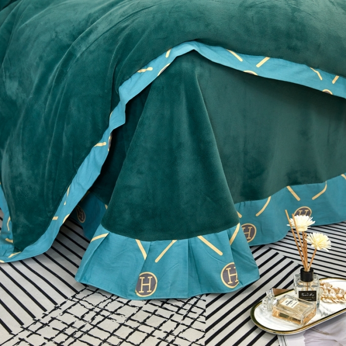 91家纺网 家纺一手货源 找家纺 杜先生2021新款230克牛奶绒拼角被边款四件套轻奢生活-绿