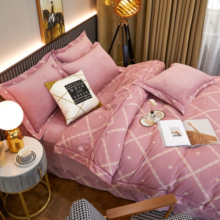 91家纺网 家纺一手货源 找家纺 杜先生 2021新款230克牛奶绒拼角被边款四件套 约克-粉