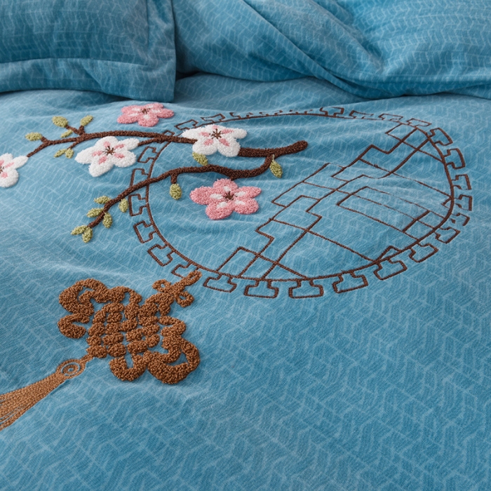 91家纺网 家纺一手货源 找家纺 青竹苑2021新款220克加厚牛奶绒毛巾绣花四件套中国结蓝色