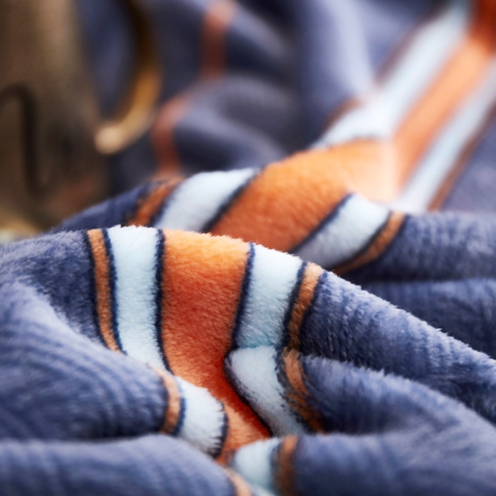 91家纺网 家纺一手货源 找家纺 2025新款印花雪貂绒毛毯沙发盖毯午睡毯子 巴黎之约-蓝