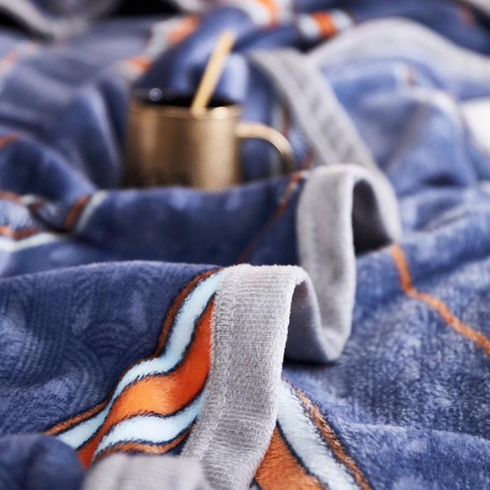 91家纺网 家纺一手货源 找家纺 2025新款印花雪貂绒毛毯沙发盖毯午睡毯子 巴黎之约-蓝