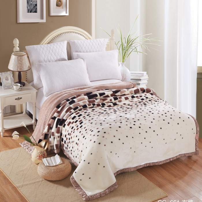 91家纺网 家纺一手货源 找家纺 新款拉舍尔毛毯4-12斤 CC-661方格