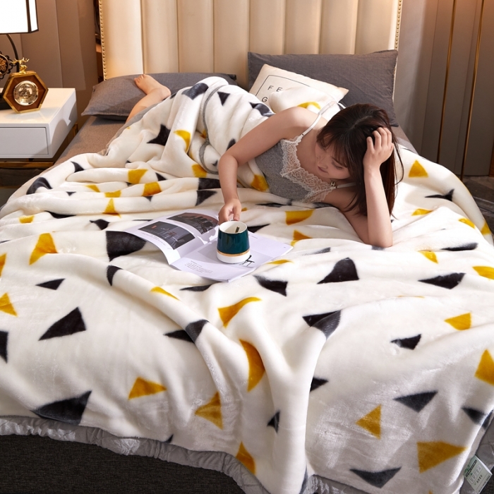 91家纺网 家纺一手货源 找家纺 新款拉舍尔毛毯4-12斤CC-706大三角