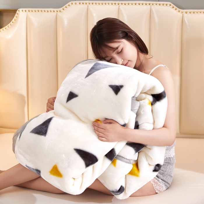 91家纺网 家纺一手货源 找家纺 新款拉舍尔毛毯4-12斤CC-706大三角