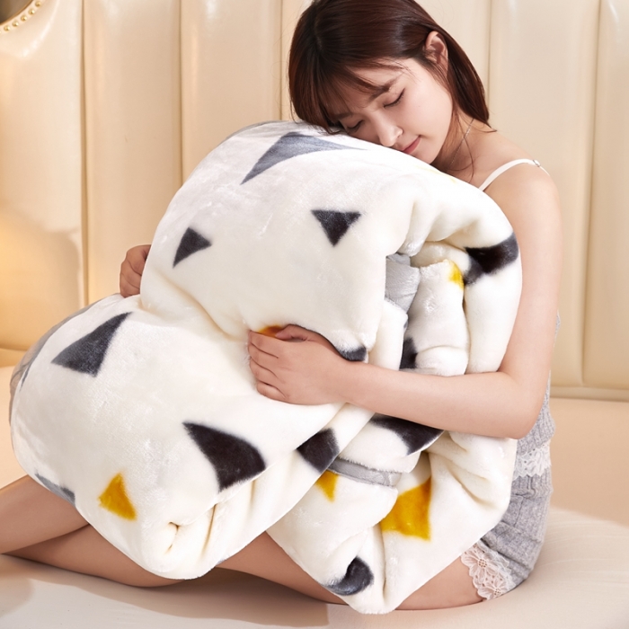 91家纺网 家纺一手货源 找家纺 新款拉舍尔毛毯4-12斤CC-706大三角