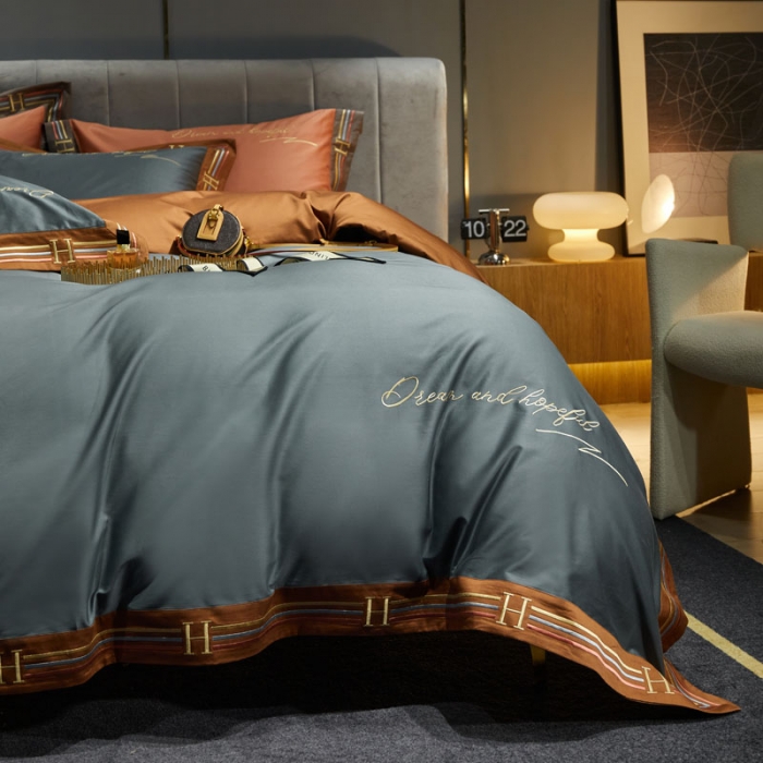 91家纺网 家纺一手货源 找家纺 爱缦 2021新款罗曼尼系列100支长绒棉奥棉四件套 绅士灰