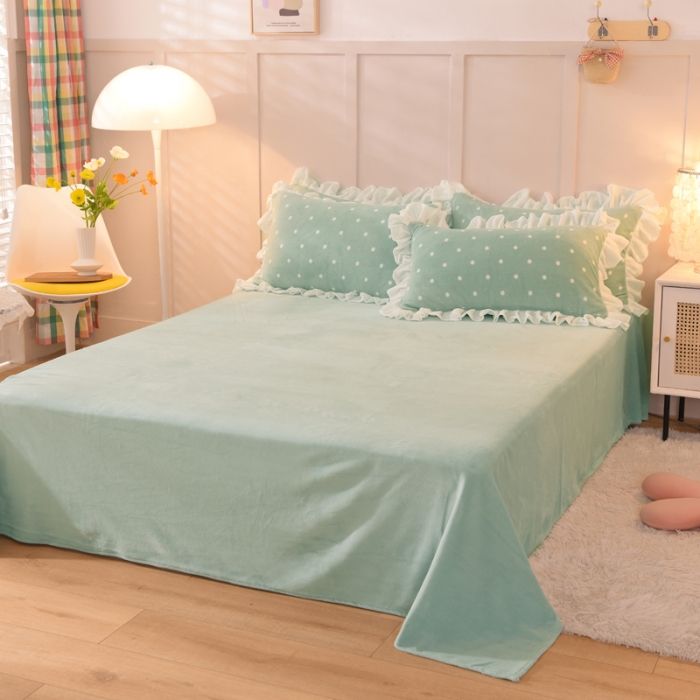 91家纺网 家纺一手货源 找家纺 绒世界 2022新款牛奶绒花边款四件套-爱心 绿-波点