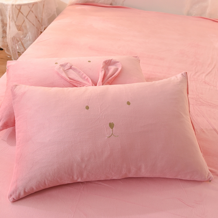 91家纺网 家纺一手货源 找家纺 （总）欧冠 2021新款水晶绒绣花兔耳四件套-萌兔