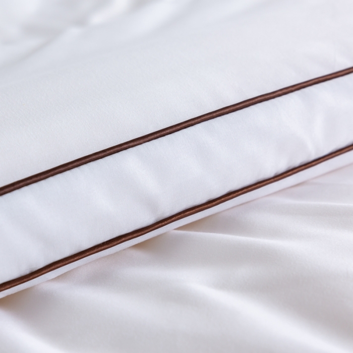 91家纺网 家纺一手货源 找家纺 森林人 2022新款立体刺绣大豆纤维被-皇冠 立体刺绣-象牙白