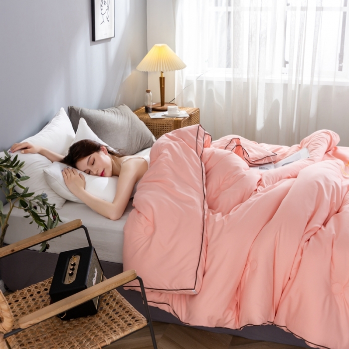 91家纺网 家纺一手货源 找家纺 森林人 2022新款立体刺绣大豆纤维被-皇冠 立体刺绣-浅玉