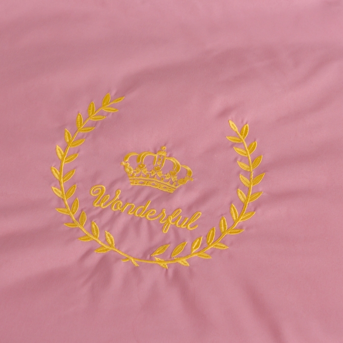 91家纺网 家纺一手货源 找家纺 森林人 2022新款立体刺绣大豆纤维被-皇冠 立体刺绣-豆沙