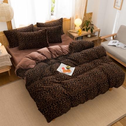 91家纺网 家纺一手货源 找家纺 仟网汇 2021新款牛奶绒休闲款四件套 经典豹纹