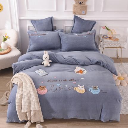 91家纺网 家纺一手货源 找家纺 （总）意尚风情2021新款加厚肌理纹牛奶绒毛巾绣四件套