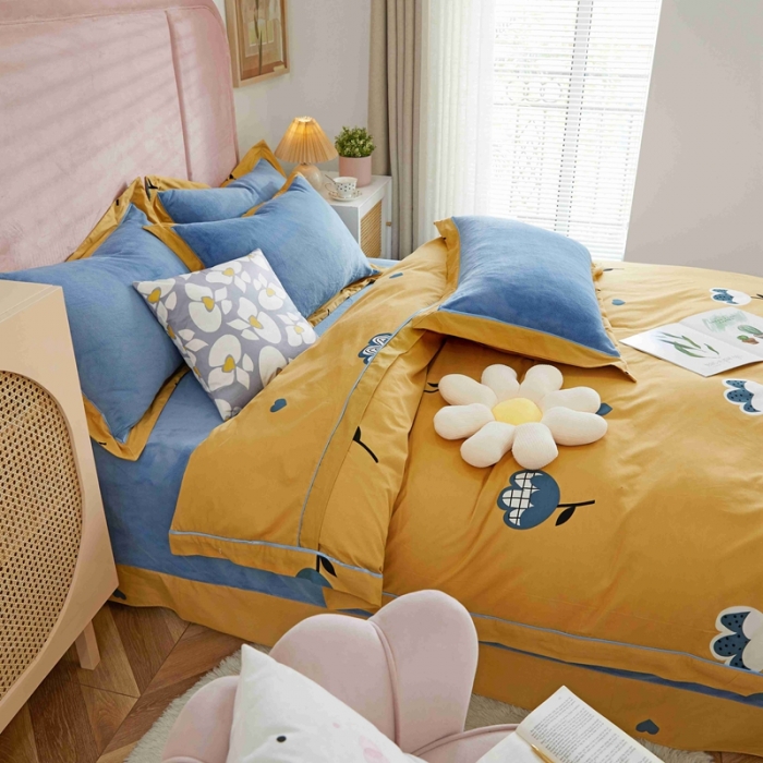 91家纺网 家纺一手货源 找家纺 杜先生 2021新款拼角被边款澳绒牛奶绒四件套 朵薇-黄