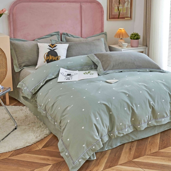 91家纺网 家纺一手货源 找家纺 杜先生 2021新款拼角被边款澳绒牛奶绒四件套 小爱心-绿