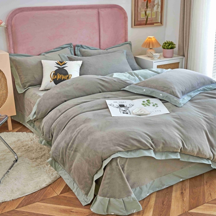 91家纺网 家纺一手货源 找家纺 杜先生 2021新款拼角被边款澳绒牛奶绒四件套 小爱心-绿