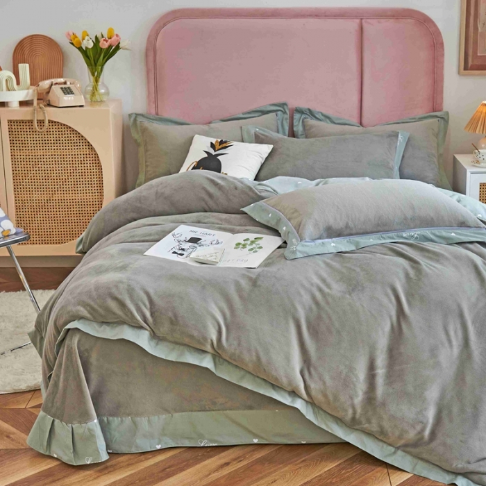 91家纺网 家纺一手货源 找家纺 杜先生 2021新款拼角被边款澳绒牛奶绒四件套 小爱心-绿