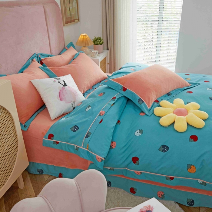 91家纺网 家纺一手货源 找家纺 杜先生 2021新款拼角被边款澳绒牛奶绒四件套 小草莓-绿