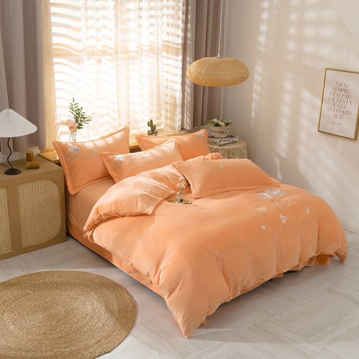 91家纺网 家纺一手货源 找家纺 佳梦家纺 2021新款牛奶绒刺绣四件套 甜橙