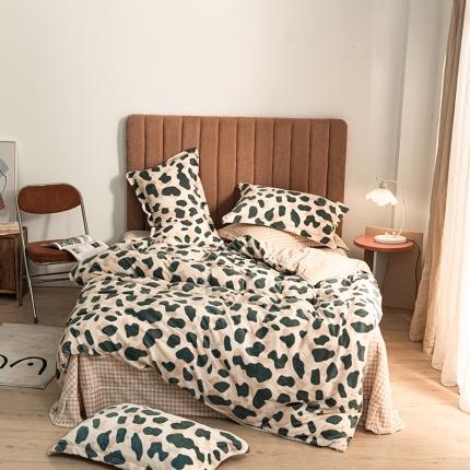 91家纺网 家纺一手货源 找家纺 佳梦家纺 2021新款牛奶绒印花四件套 豹纹点点