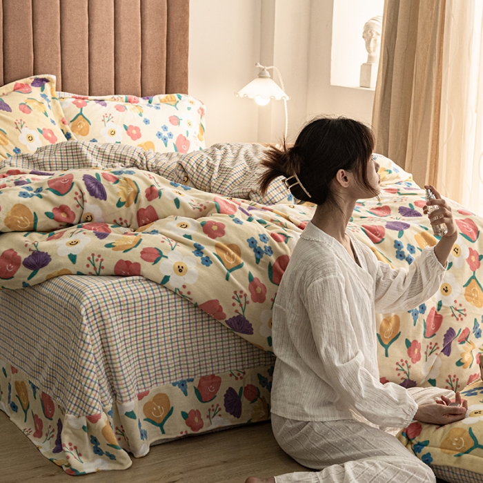 91家纺网 家纺一手货源 找家纺 佳梦家纺 2021新款牛奶绒印花四件套 花嘉丽