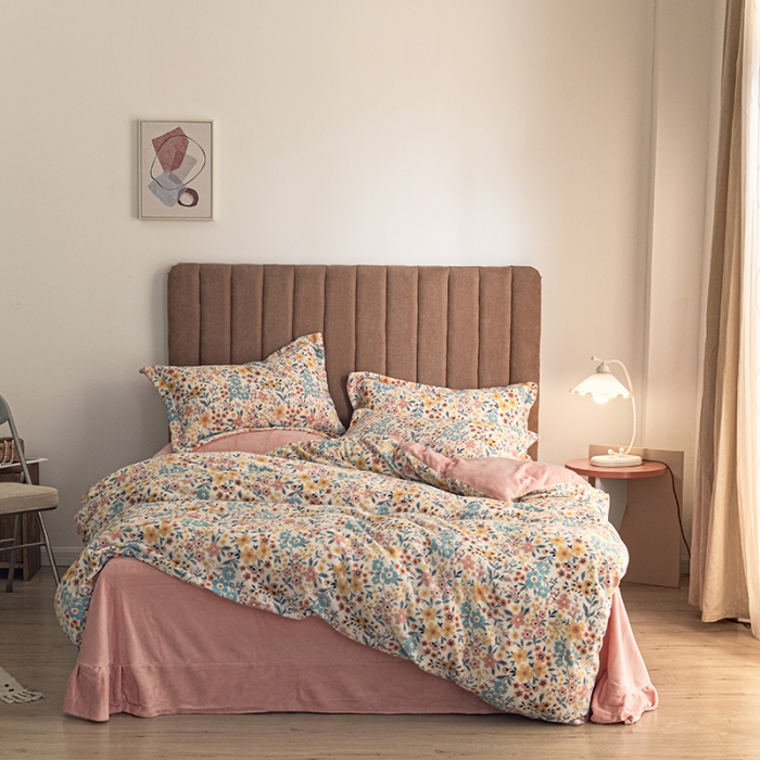 91家纺网 家纺一手货源 找家纺 佳梦家纺 2021新款牛奶绒印花四件套 兰灵