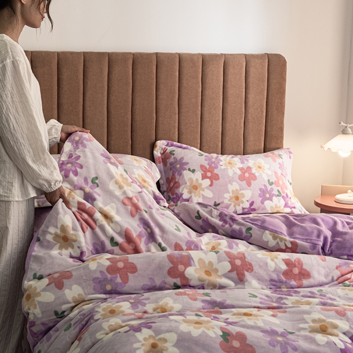 91家纺网 家纺一手货源 找家纺 佳梦家纺 2021新款牛奶绒印花四件套 思慕