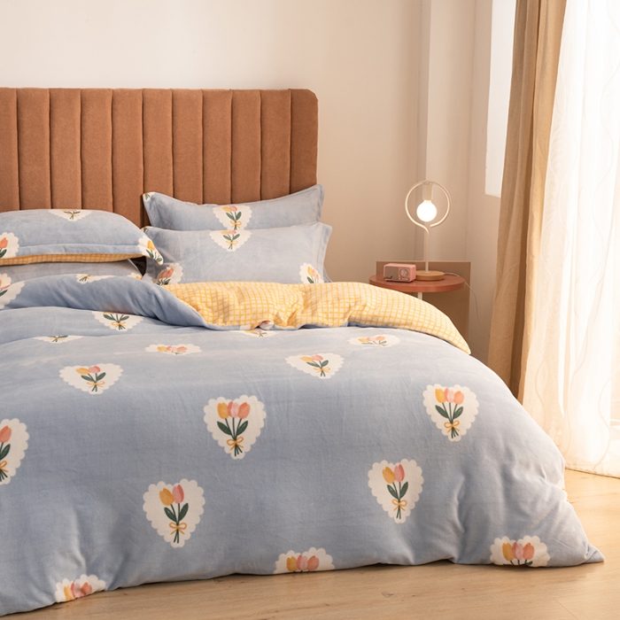 91家纺网 家纺一手货源 找家纺 佳梦家纺 2021新款牛奶绒印花四件套 心朵