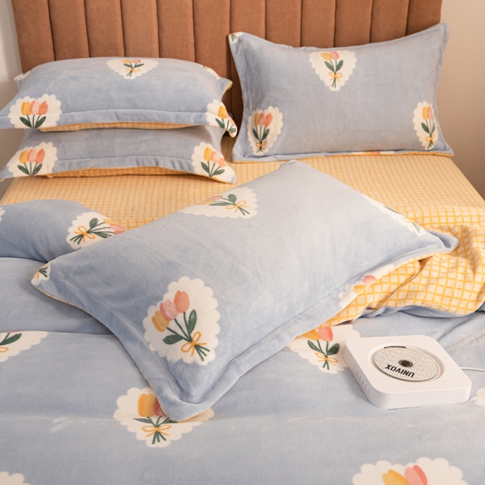 91家纺网 家纺一手货源 找家纺 佳梦家纺 2021新款牛奶绒印花四件套 心朵