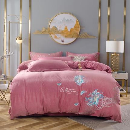 91家纺网 家纺一手货源 找家纺 佳梦家纺 2021新款婴儿绒刺绣款四件套 粉色