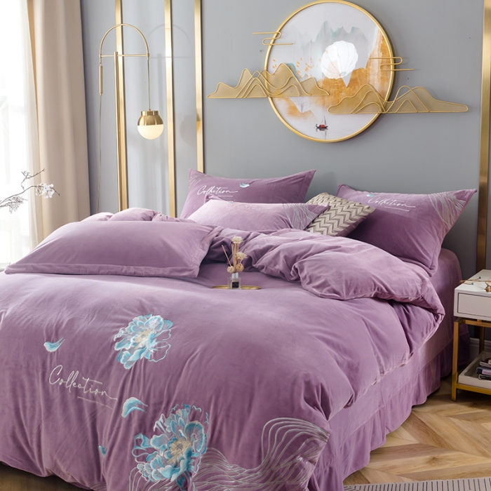 91家纺网 家纺一手货源 找家纺 佳梦家纺 2021新款婴儿绒刺绣款四件套 紫色