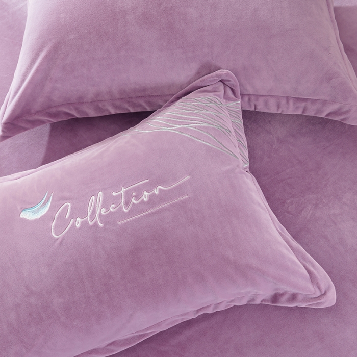 91家纺网 家纺一手货源 找家纺 佳梦家纺 2021新款婴儿绒刺绣款四件套 紫色