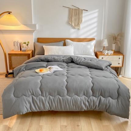 91家纺网 家纺一手货源 找家纺 （总）U被家纺 2021新款磨毛压花冬被（童模图）