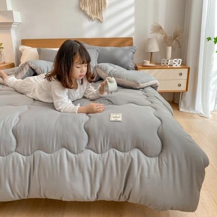 91家纺网 家纺一手货源 找家纺 （总）U被家纺 2022秋冬新款日式立体冬被（童模图 ）