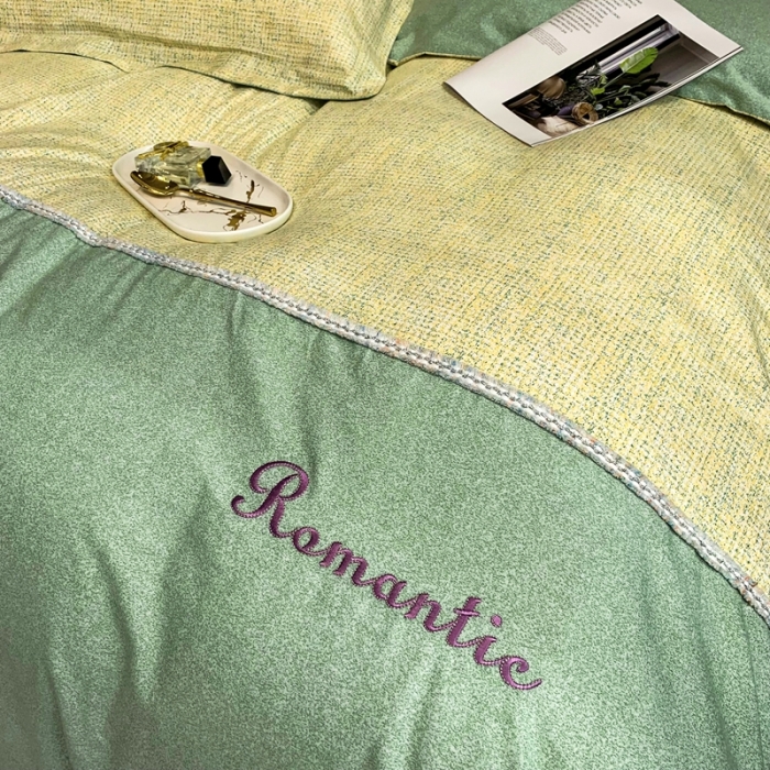 91家纺网 家纺一手货源 找家纺 榻尚家居新款80长绒棉贡缎磨毛小香风全棉加厚磨毛四件套 浅绿