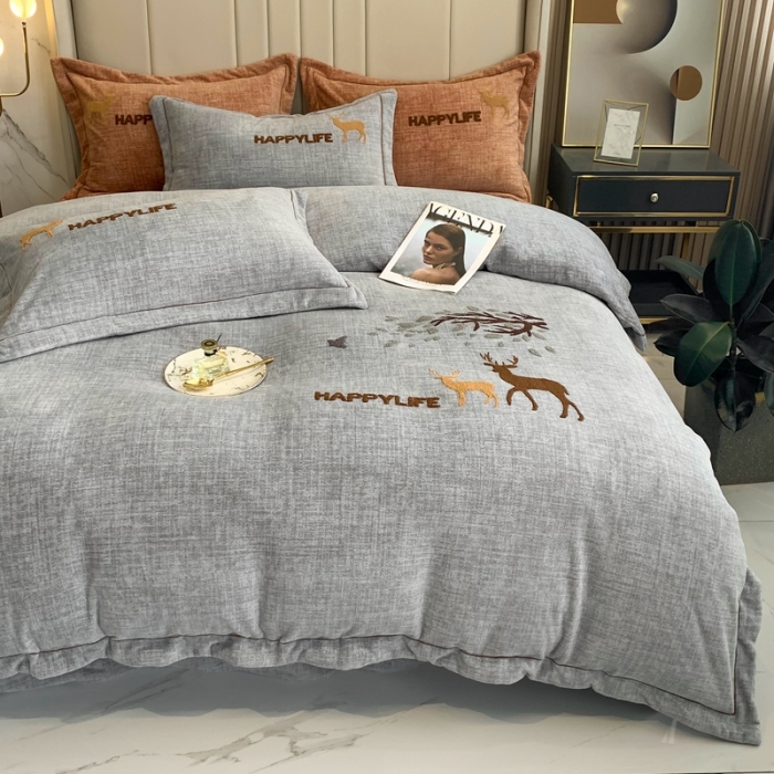 91家纺网 家纺一手货源 找家纺 榻尚2021新款高克重婴肤绒牛奶绒毛巾绣高端四件套 灰色小鹿