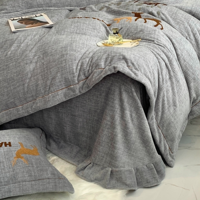 91家纺网 家纺一手货源 找家纺 榻尚2021新款高克重婴肤绒牛奶绒毛巾绣高端四件套 灰色小鹿