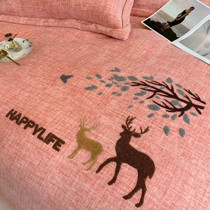 91家纺网 家纺一手货源 找家纺 榻尚2021新款高克重婴肤绒牛奶绒毛巾绣高端四件套 橘色小鹿