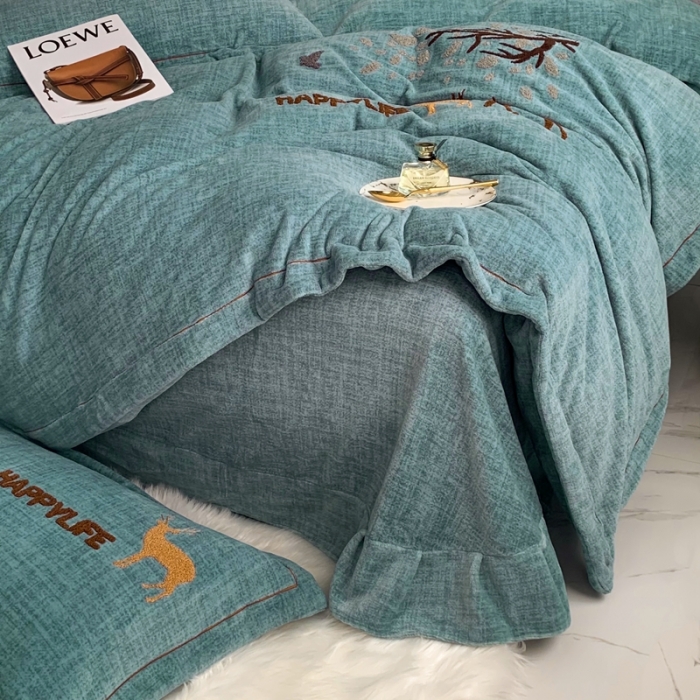 91家纺网 家纺一手货源 找家纺 榻尚新款高克重婴肤绒四件套肌理纹理毛巾绣风格2 黛色小鹿