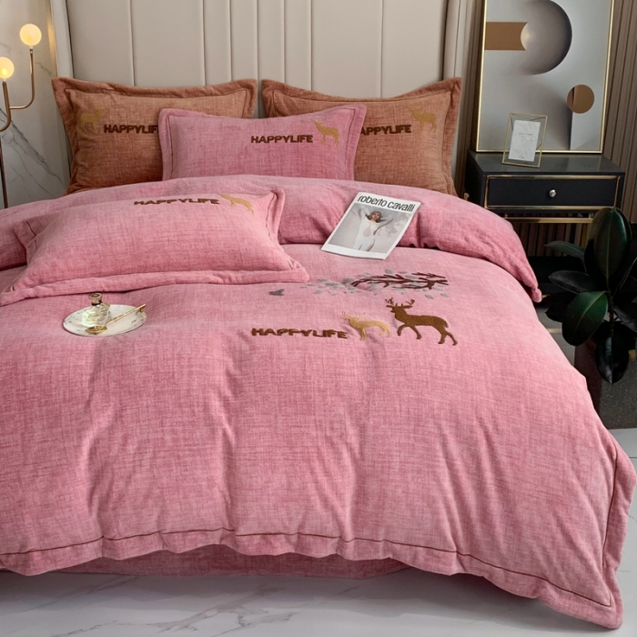 91家纺网 家纺一手货源 找家纺 榻尚新款高克重婴肤绒四件套肌理纹理毛巾绣风格2 粉色小鹿