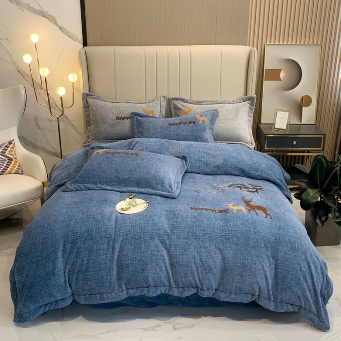 91家纺网 家纺一手货源 找家纺 榻尚新款高克重婴肤绒四件套肌理纹理毛巾绣风格2 蓝色小鹿