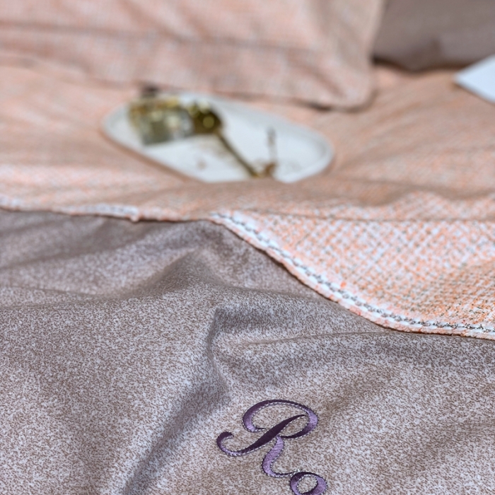 91家纺网 家纺一手货源 找家纺 （总）榻尚家居新款80长绒棉贡缎磨毛小香风全棉加厚磨毛四件套