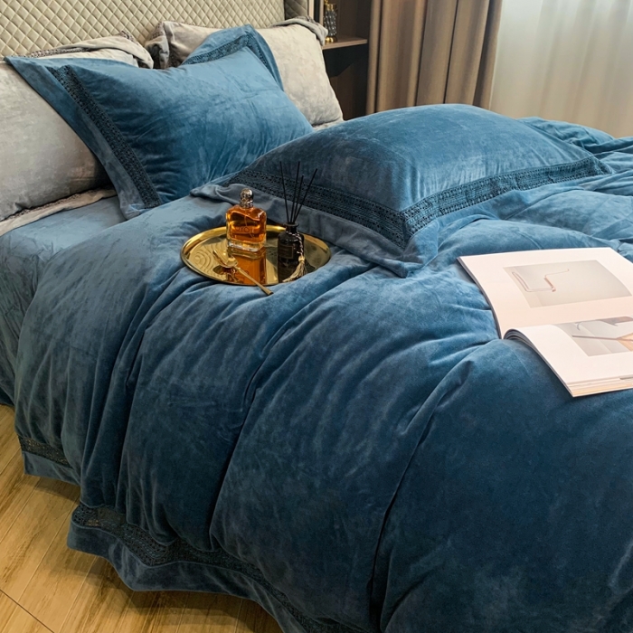 91家纺网 家纺一手货源 找家纺 （总）榻尚 2023新款婴儿绒牛奶绒纯色镂空高端绒四件套