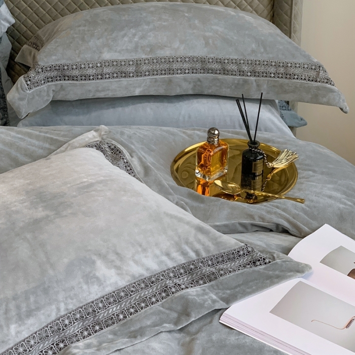 91家纺网 家纺一手货源 找家纺 榻尚 2021新款婴儿绒牛奶绒纯色镂空高端绒四件套 银河灰