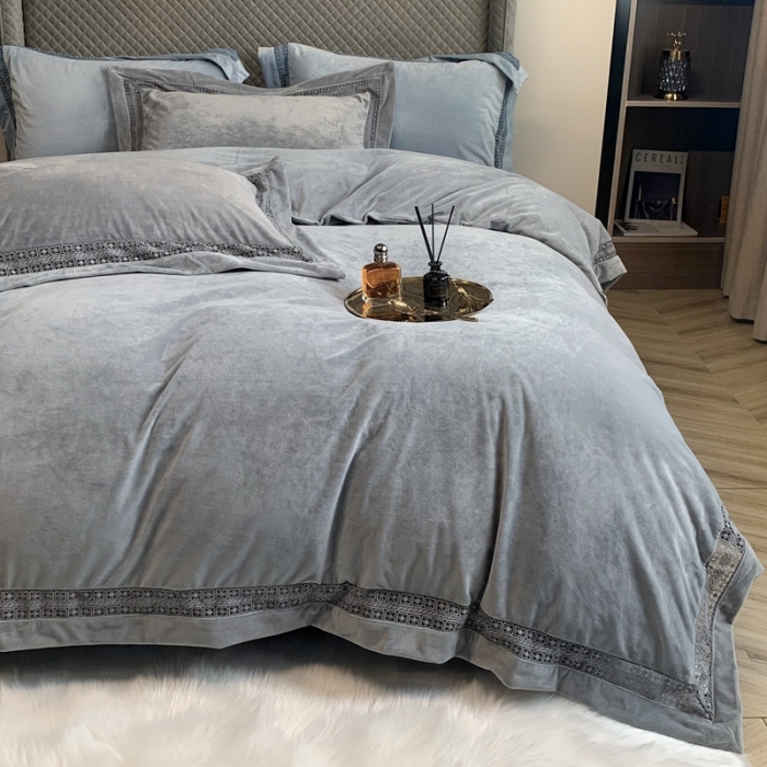 91家纺网 家纺一手货源 找家纺 榻尚 2021新款婴儿绒牛奶绒纯色镂空高端绒四件套 银河灰