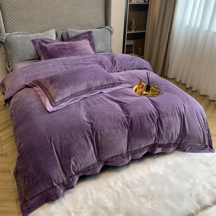 91家纺网 家纺一手货源 找家纺 榻尚 2023新款婴儿绒牛奶绒纯色镂空高端绒四件套 气质紫